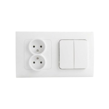 Legrand - Dvojitá domová zásuvka a dvojitý sériový vypínač č. 5 s rámikom NILOE STEP 250V biela