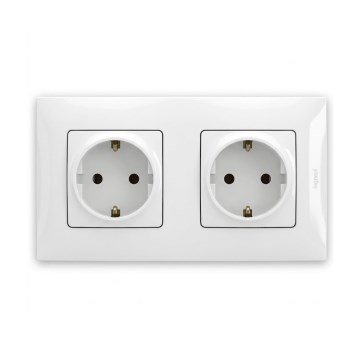 Legrand - Dvojitá domová zásuvka SCHUKO s rámčekom NILOE 250V biela