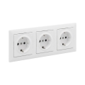 Legrand - Trojitá domová zásuvka SCHUKO s rámikom SUNO 250V biela