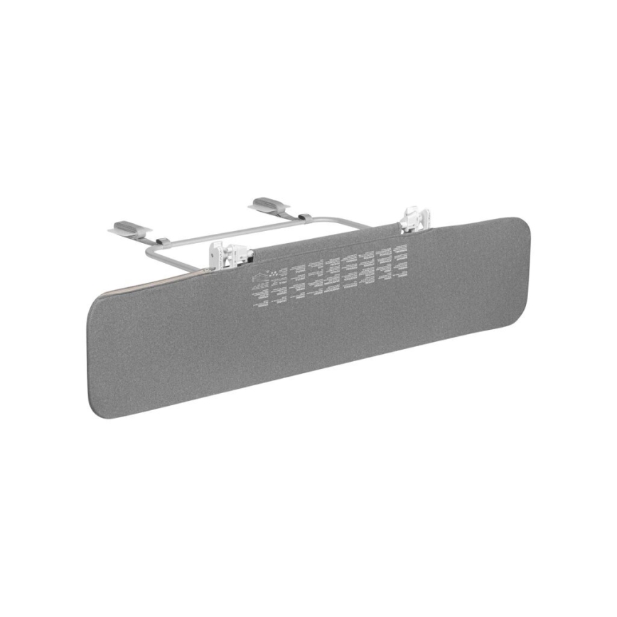 Šedá slnečná clona je pripevnená na dvoch strieborných držiakoch. Na clone je jemne vytlačený drobný text. Clona je zobrazená na bielom pozadí.