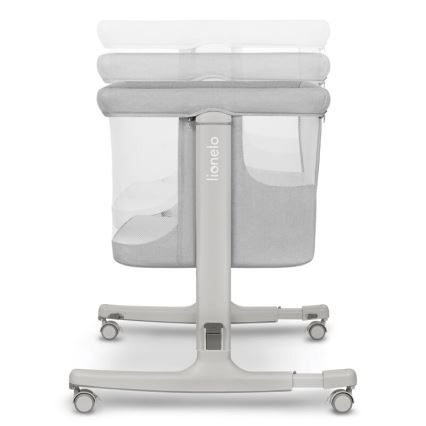 Detská postieľka na kolieskach s nastaviteľnou výškou, sivá látka a sieťované bočnice, značka Lionelo.