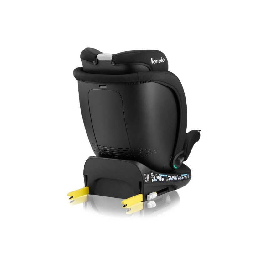 Autosedačka Lionelo je zobrazená zozadu. Je čierna, s viditeľnými žltými prvkami na spodnej strane. Nachádza sa na bielom pozadí.