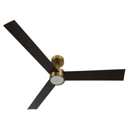 Stropný ventilátor s tromi tmavými lopatkami a mosadzným stredom sa otáča. Je umiestnený na bielom pozadí.