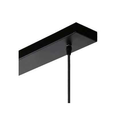 Čierny obdĺžnikový stropný držiak drží čierny elektrický kábel. Kábel visí smerom dole. Držiak je pripevnený k stropu.