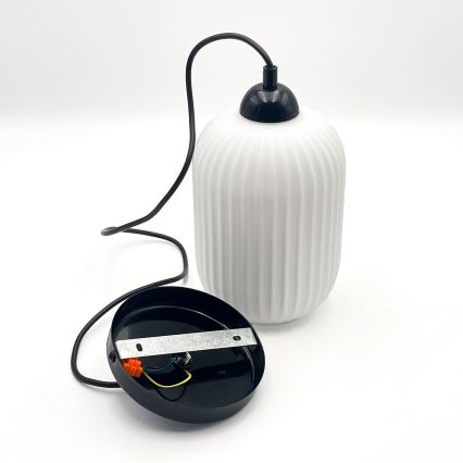Luster na lanku HARMA 1xE27/15W/230V pr. 14 cm biela/čierna