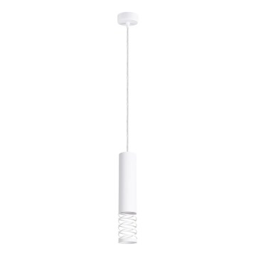Biela závesná lampa visí zo stropu. Valcový tienidlo s vnútornou špirálovou ozdobou. Lampa je na bielom pozadí.