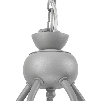 Svietidlo visí zo stropu. Je sivé, kovové a má viacero ramien. Stropné zakončenie svietidla je guľovité.