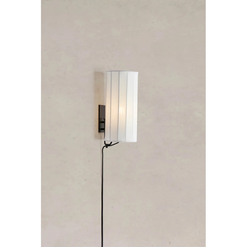 Markslöjd 108960 - Nástenné svietidlo HIKARI 1xE27/60W/230V biela/čierna