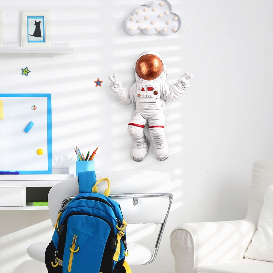 Nástenná dekorácia 47x35 cm astronaut medená