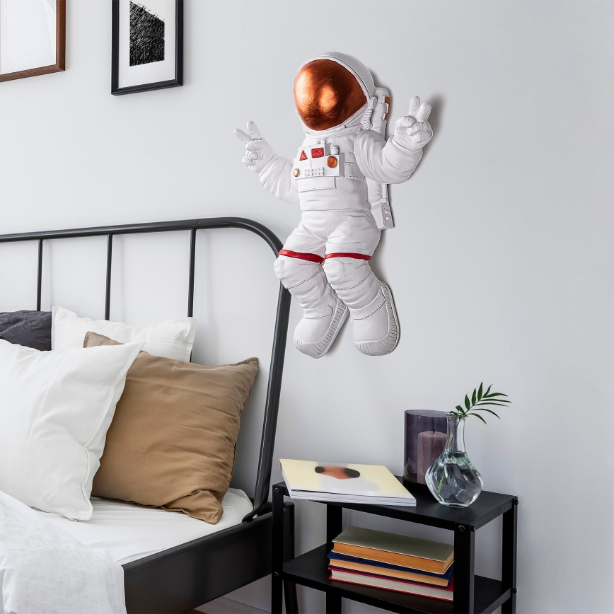 Nástenná dekorácia 47x35 cm astronaut medená