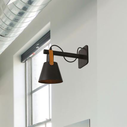 Nástenná lampa 1xE27/40W/230V čierna