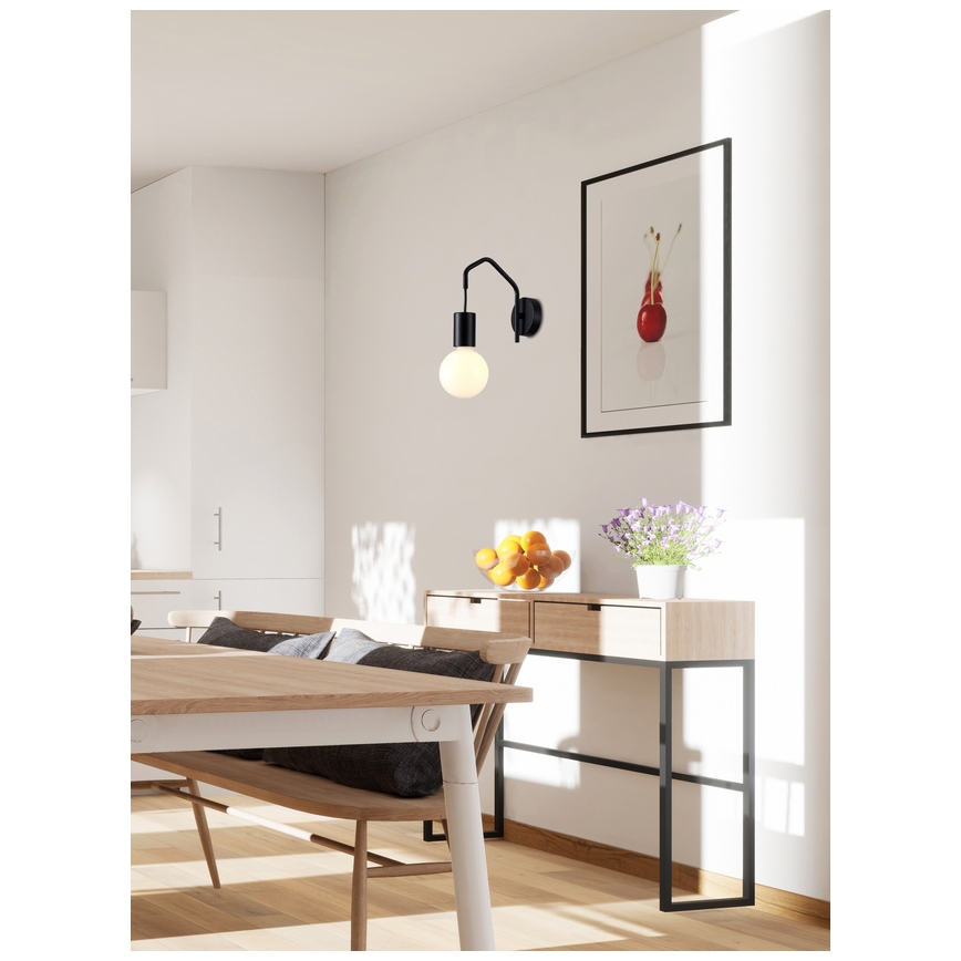 Nástenná lampa BASSO 1xE27/40W/230V čierna