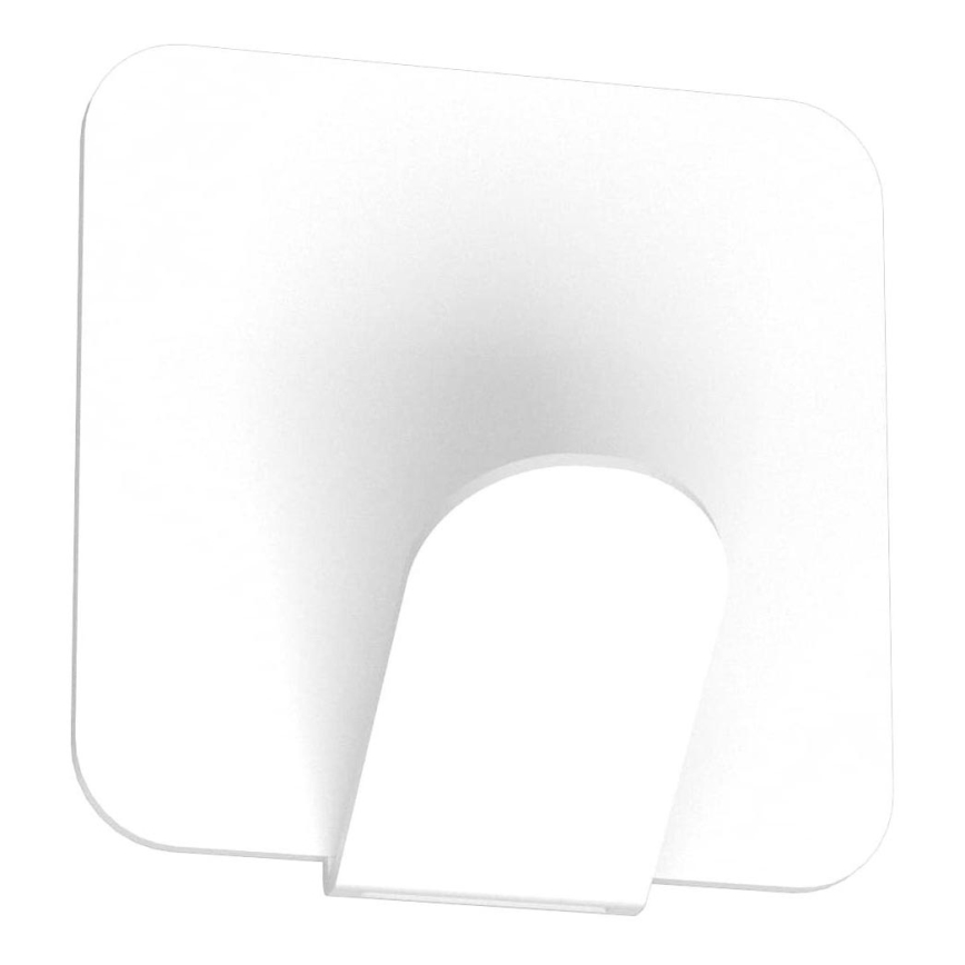 Svetlo béžový uterák visí na malej bielej háčikovej lište pripevnený na sivej stene.