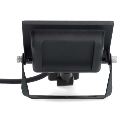 Čierne vonkajšie LED svietidlo je pripevnené na nastaviteľnom držiaku. Svietidlo je pripojené káblom. Je zobrazené zo zadnej strany na bielom pozadí.