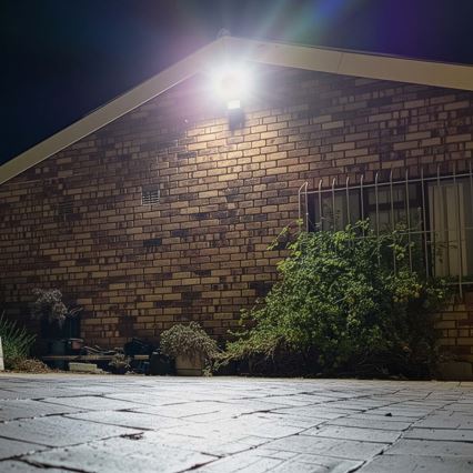 LED Stmievateľný reflektor so snímačom pohybu SmartLife LED/20W/230V 3000-6500K IP44 Wi-Fi