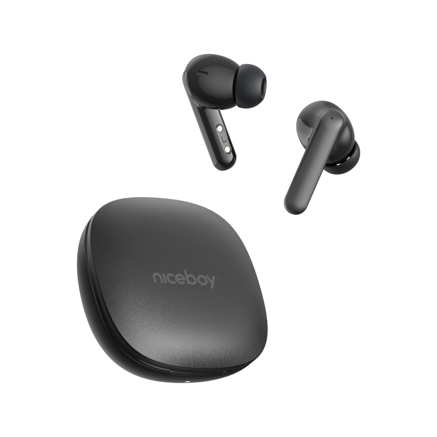 Dve bezdrôtové slúchadlá s puzdrom ležia na bielom pozadí. Puzdro je tmavosivé, s nápisom „niceboy“. Slúchadlá sú tiež tmavosivé.