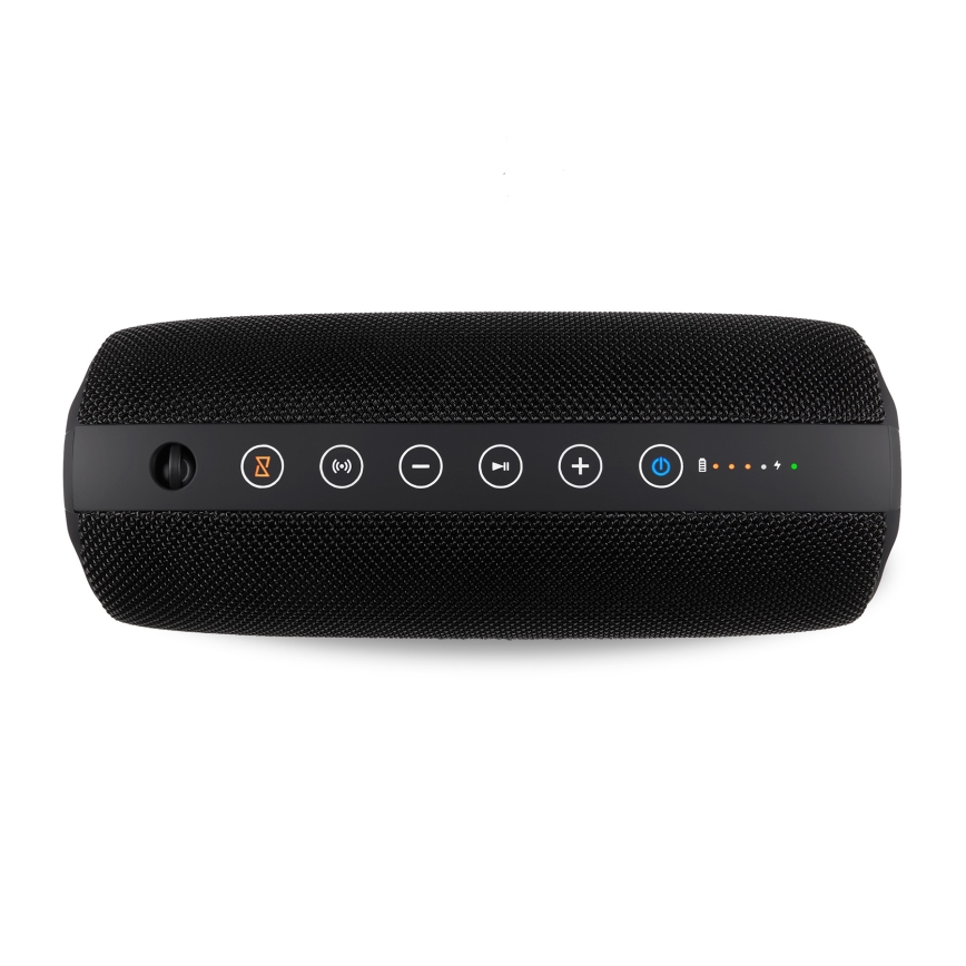 Prehrávač hudby s tlačidlami pre zapnutie/vypnutie, hlasitosť, Bluetooth, prehrávanie/pauza, a indikátorom stavu batérie, leží na bielom pozadí.