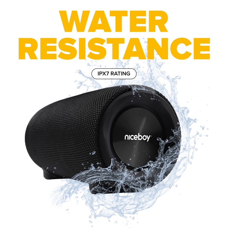 Reproduktor Niceboy je čiastočne ponorený vo vode. Má valcový tvar, čiernu farbu a označenie IPX7 rating. Na obrázku je text „WATER RESISTANCE“.
