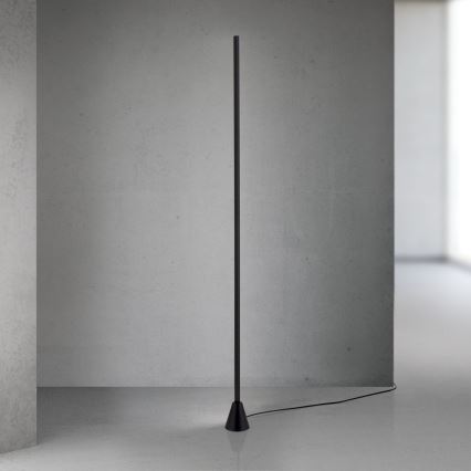 LED stmievateľná stojaca lampa s pohybovým senzorom SOJIE LED/26W/230V čierna