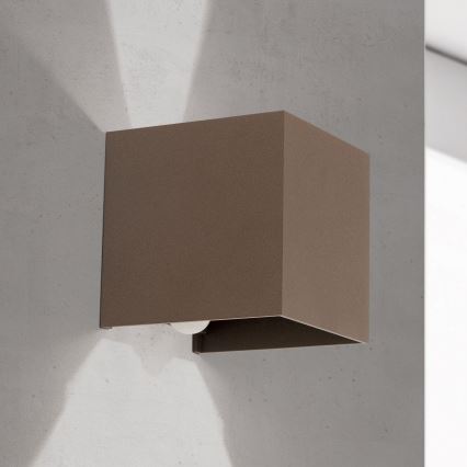 Vonkajšie nástenné svietidlo s pohybovým a súmrakovým senzorom CUBE-S LED/13W/230V IP54 hnedá