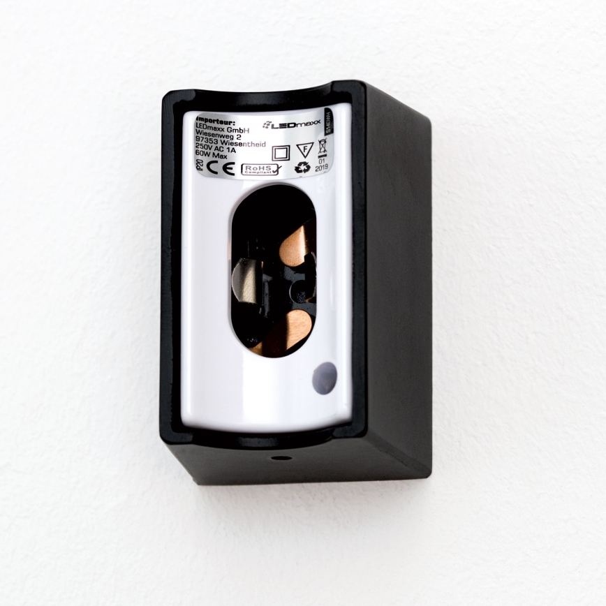 LED Nástenné svietidlo VISAGIST 1xS14d/8W/230V čierna