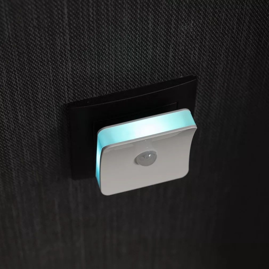 Osram - LED RGB orientačné svietidlo do zásuvky so senzorom LUNETTA LED/0,3W/230V