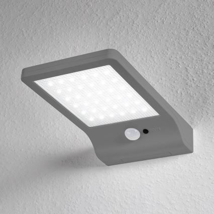 Osram - LED solárne nástenné svietidlo so senzorom DOORLED LED/3W/3,3V 2000 mAh IP44 strieborné