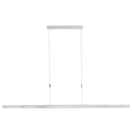 Trojdielne LED svietidlo visí z troch káblov na strope. Svietidlo je dlhé a úzke, strieborno-bielej farby. Je umiestnené na bielom pozadí.