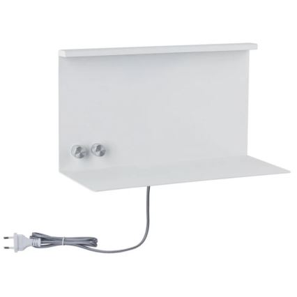 Biela nástenná polička s integrovaným osvetlením je pripevnená na stene. Má dva otočné ovládače a sieťový kábel s vidlicou.