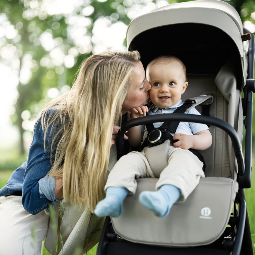 PETITE&MARS - Športový kočík FLIP Platinum Grey