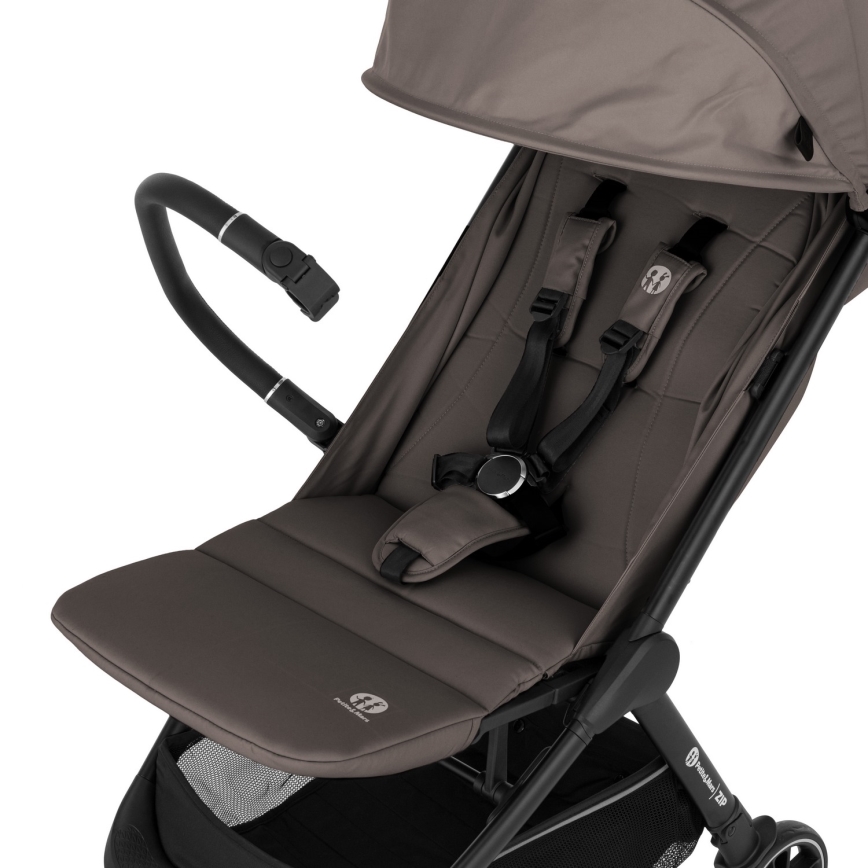 PETITE&MARS - Športový kočík ZIP Creamy Cocoa