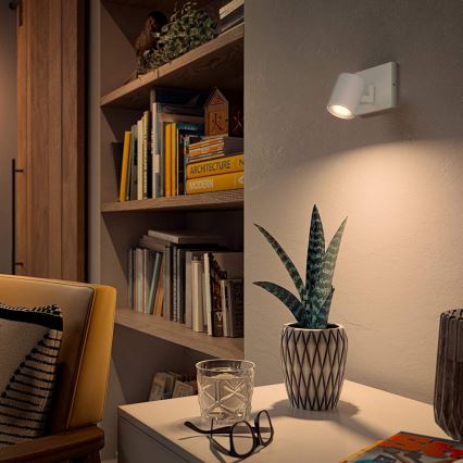 Philips - LED Stmievateľné svietidlo Hue RUNNER 1xGU10/5W/230V + diaľkové ovládanie