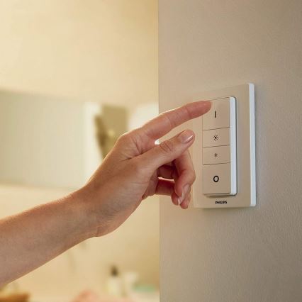 Philips - LED Stmievateľné svietidlo Hue RUNNER 1xGU10/5W/230V + diaľkové ovládanie