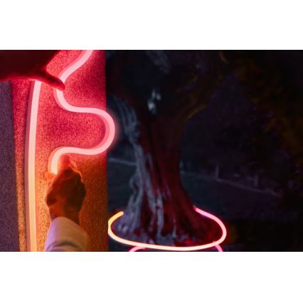 Philips - RGBW stmievateľný vonkajší LED pás Hue NEON 10 m LED/30 W/230 V 2200–6500 K IP67