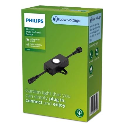 Čierna vonkajšia záhradná lampa Philips s čidlom súmraku a úsvitu sa pripája do zásuvky. Lampa je súčasťou nízkonapäťového systému, je vodeodolná a odolná voči poveternostným vplyvom. Balenie obsahuje popis montáže a prevádzky.