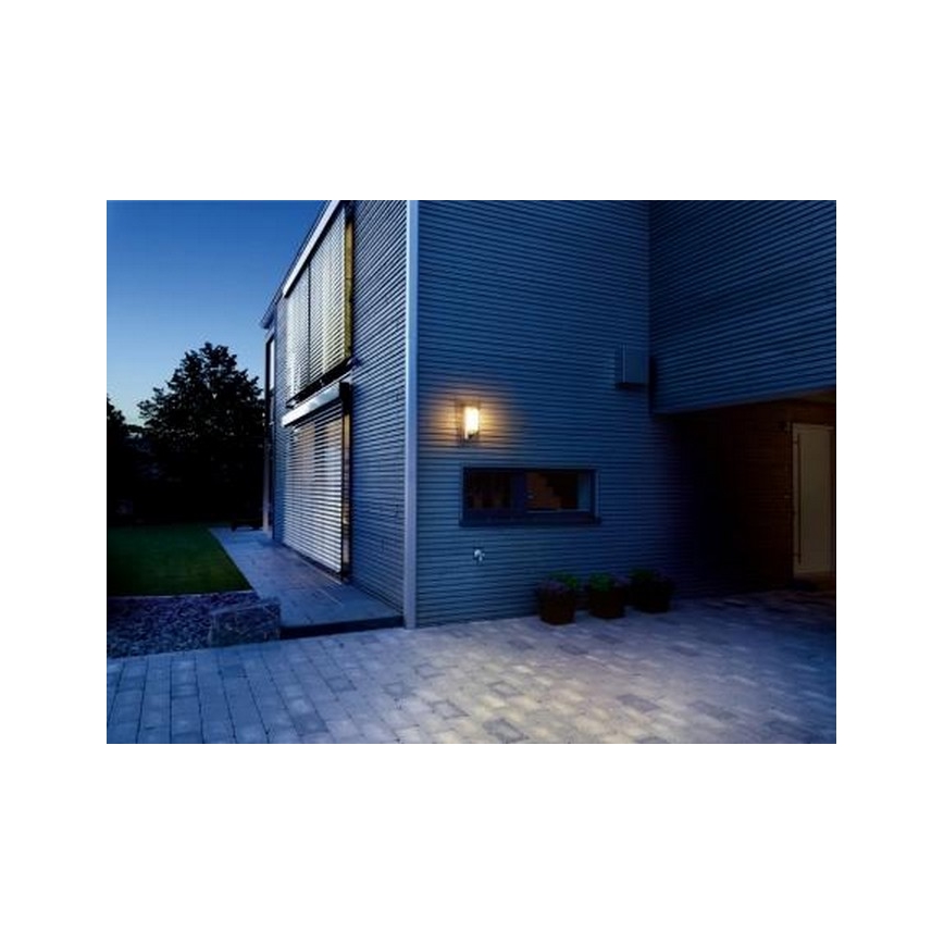 Philips - Vonkajšie nástenné svietidlo so senzorom BRIDGE 1xE27/15W/230V IP44