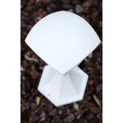 Phillips 15382/31/16 - Vonkajšia lampa CREEK E27/ 60W/ 230V