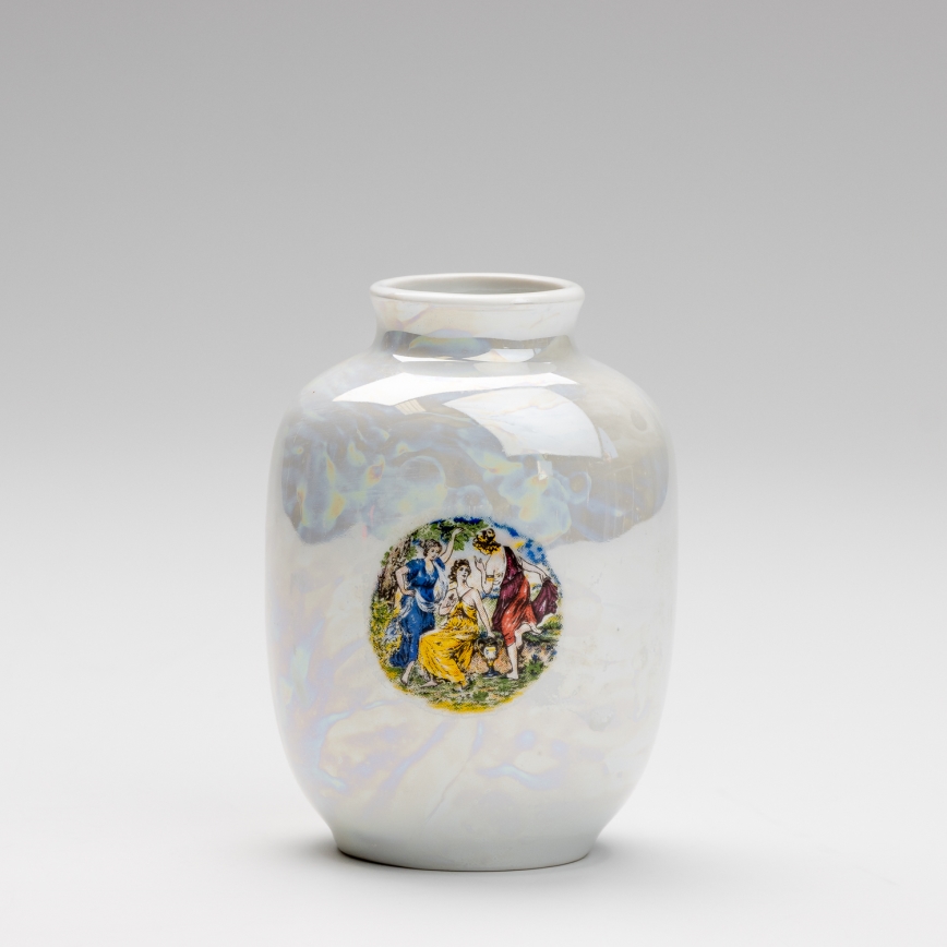 Porcelánová váza 12,5x9 cm perleťová biela grácie