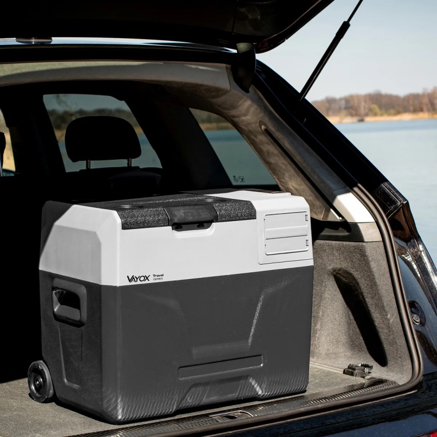 Prenosná autochladnička s LCD displejom 40 l 230V/12V/24V čierna
