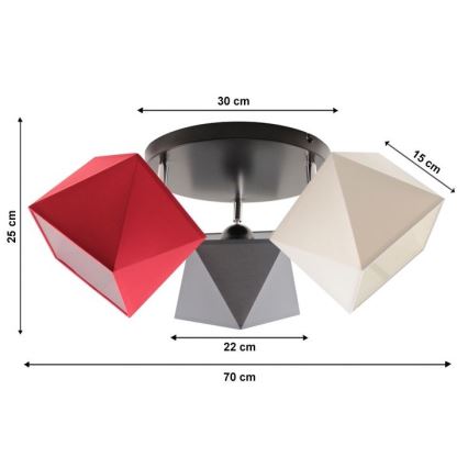 Trojité stropné svietidlo s geometrickými tienidlami v červenej, sivej a béžovej farbe visí zo stropy. Rozmery: celková šírka 70 cm, výška 25 cm, priemer stropnej platne 30 cm, výška jednotlivých tienidiel 15 a 22 cm.