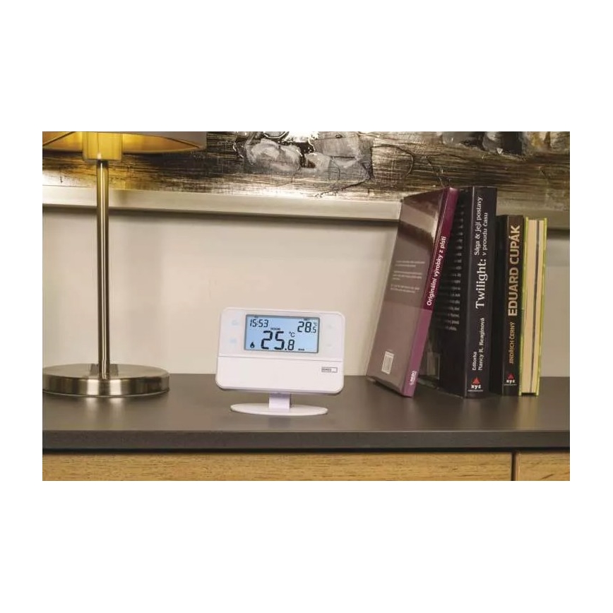 Programovateľný termostat 230V + 2xAA