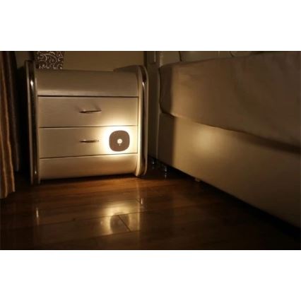 LED Orientačné svietidlo so senzorom LED/0,45W/3xAAA 3000K biela