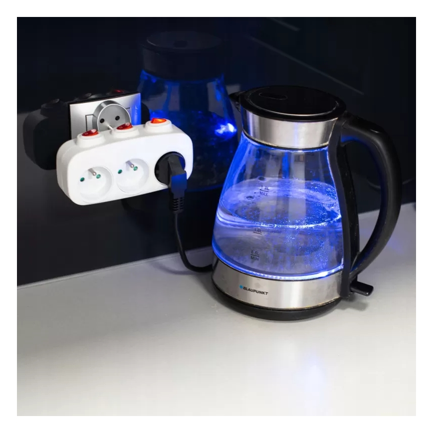 Rozbočovacia zásuvka s vypínačmi 3Z