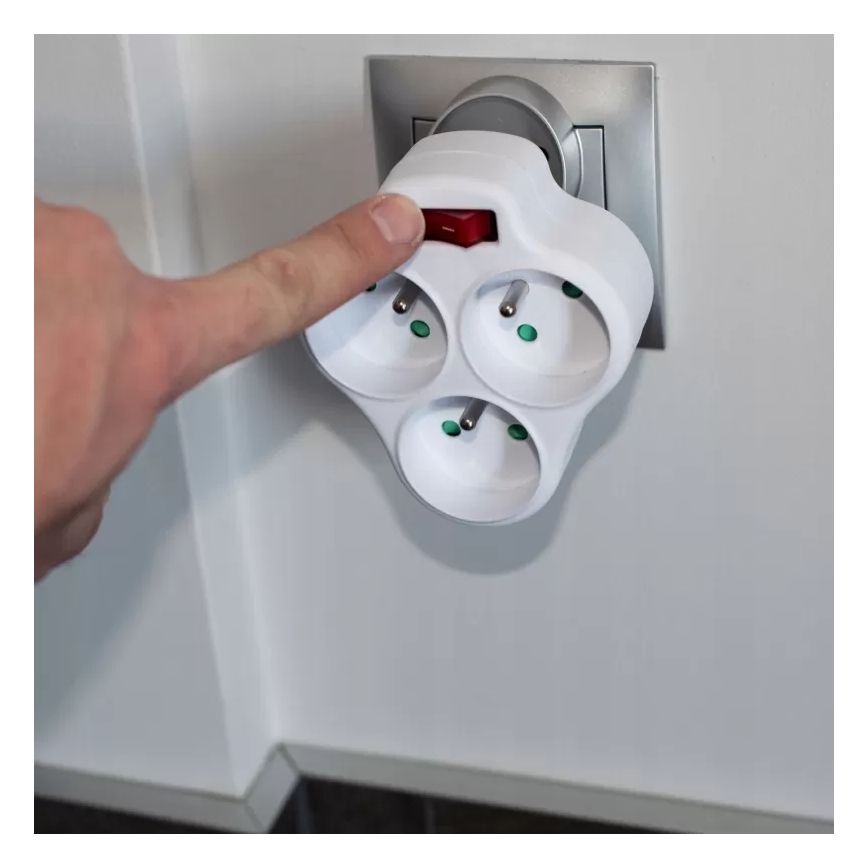 Rozbočovacia zásuvka s vypínačom 3Z