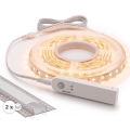 SADA 1x LED pás s pohybovým senzorom FLEX LED/3,6W/4xAA 2 m + 2x zabudovateľný profil 1 m strieborná/biela