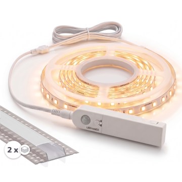 SADA 1x LED pás s pohybovým senzorom FLEX LED/3,6W/4xAA 2 m + 2x zabudovateľný profil 1 m strieborná/biela