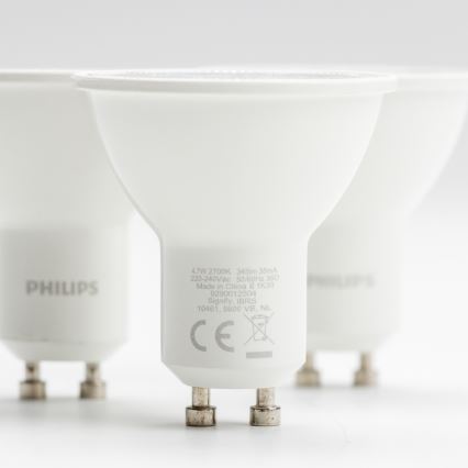 SADA 3x LED Žiarovka Philips GU10/4,7W/230V 2700K