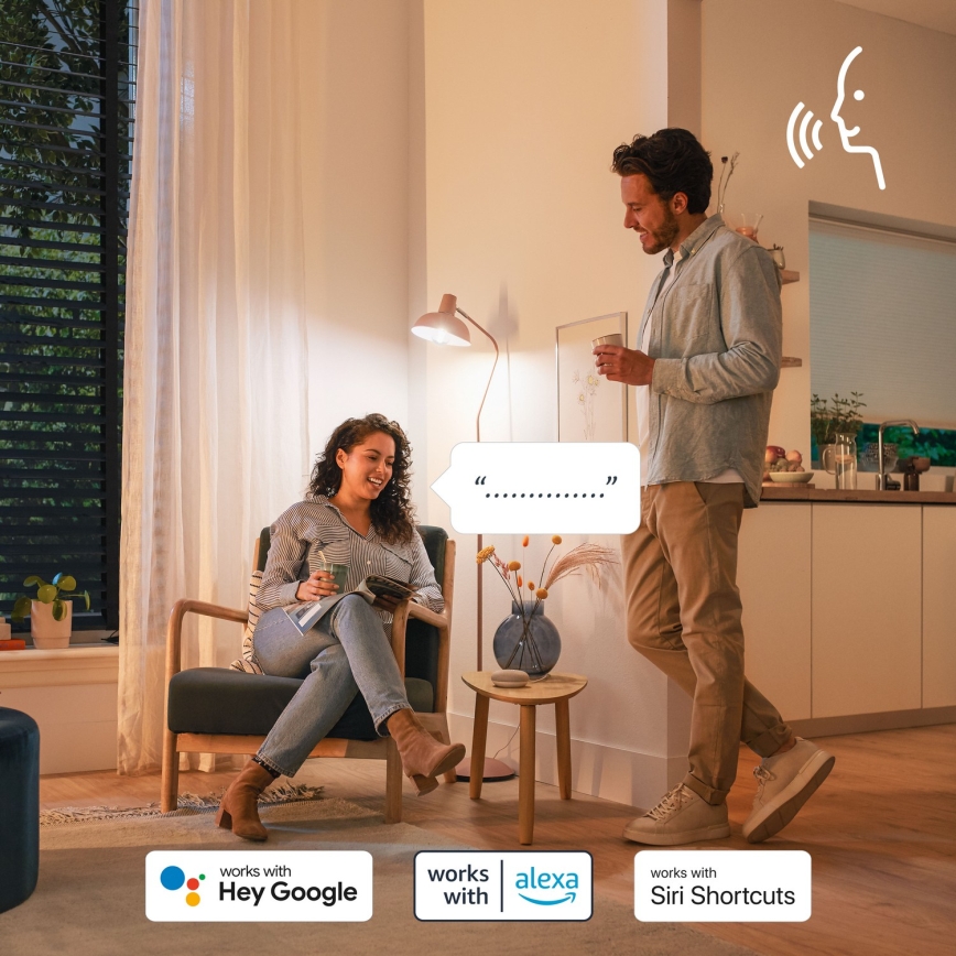 Sada 4x stmievateľných LED RGB žiaroviek Philips SMART C37 E14/5W/230V 2200-6500K