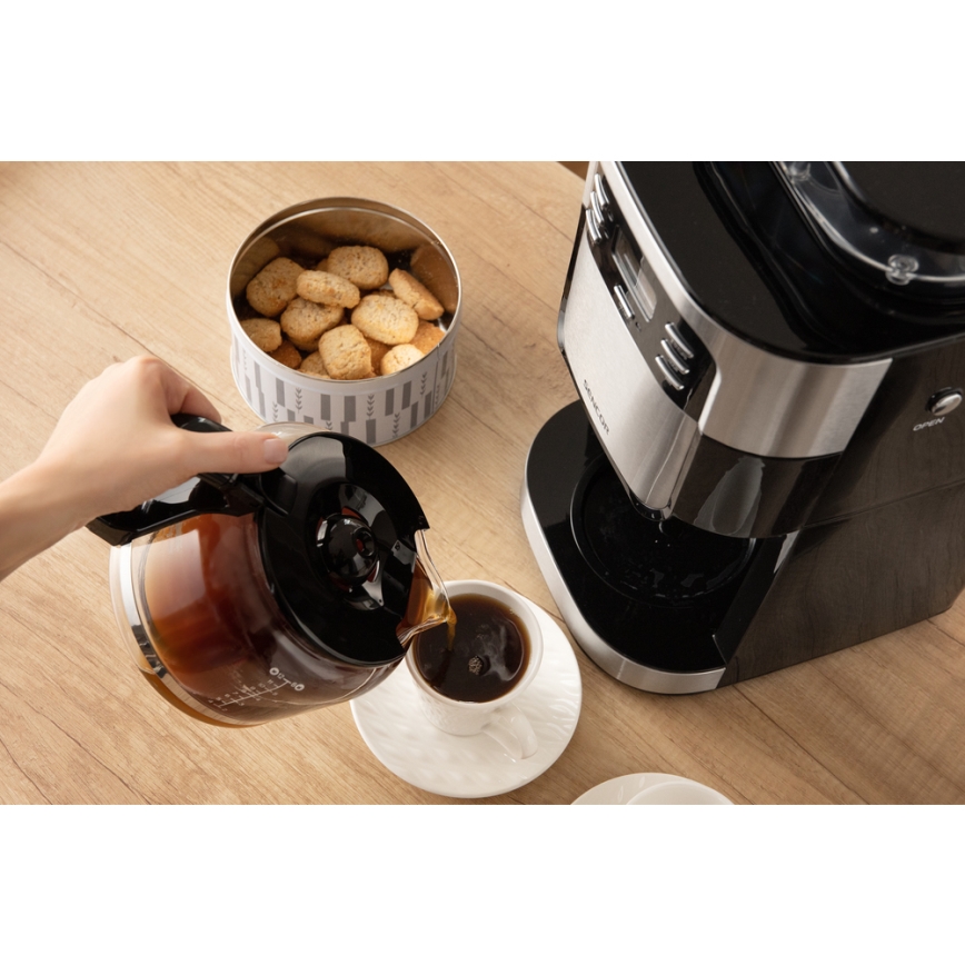 Sencor - Prekvapkávajúci kávovar 1,5 l s LCD displejom 900W/230V