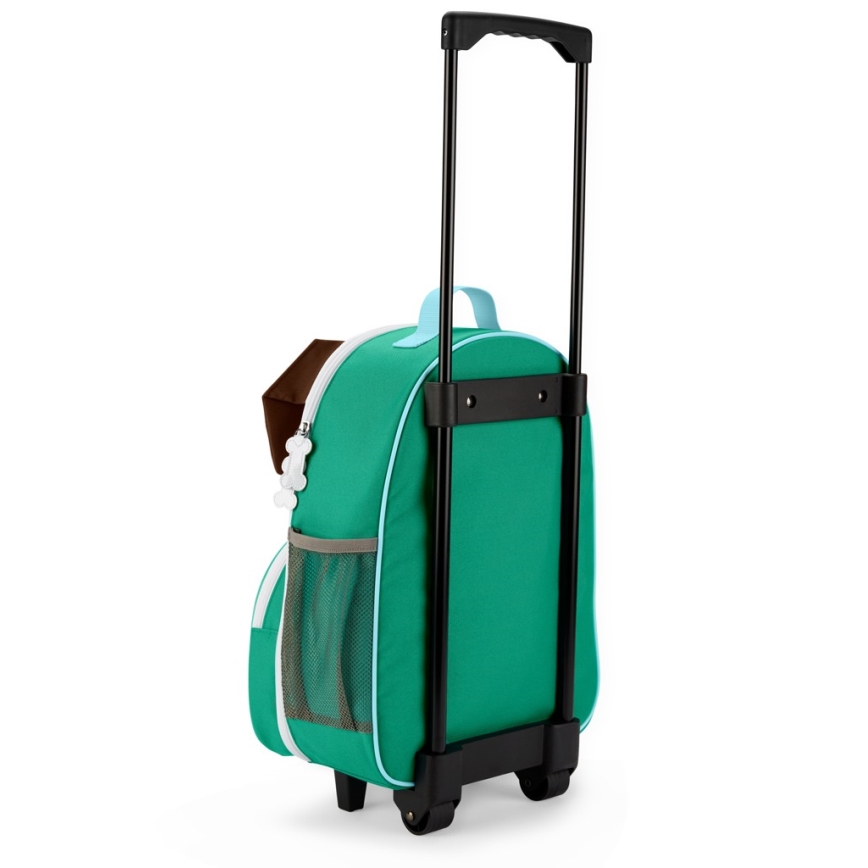 Kufrík na kolieskach, s výsuvnou rúčkou, je zelený s hnedým a svetlomodrým lemovaním. Má bočné vrecko zo sieťoviny. Stojí na bielom pozadí.